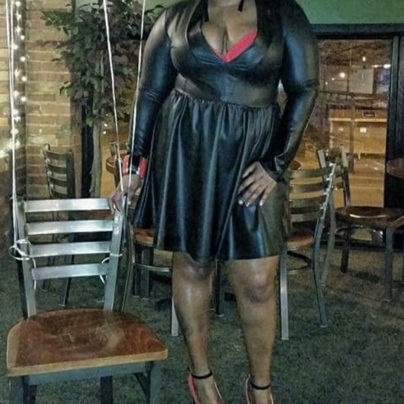 Ladies dress - Picture 4 of 5